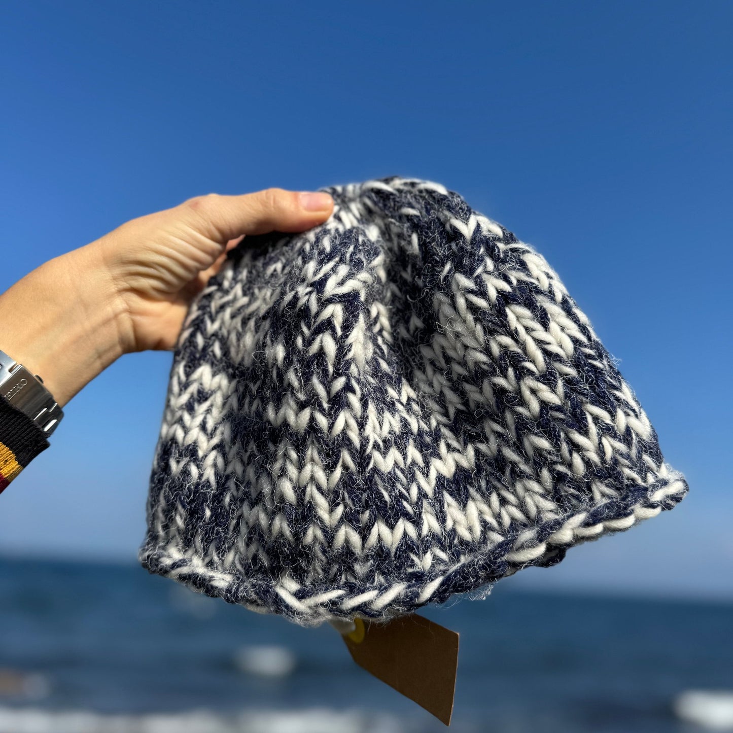 Cappello Blu e Bianco fatto a mano in pura lana